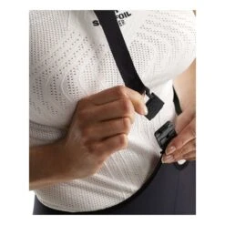 Assos T.Laalalaishorts_S7 Black Series Femme Noir -Pédale Libre main 156914 153539 5 654b