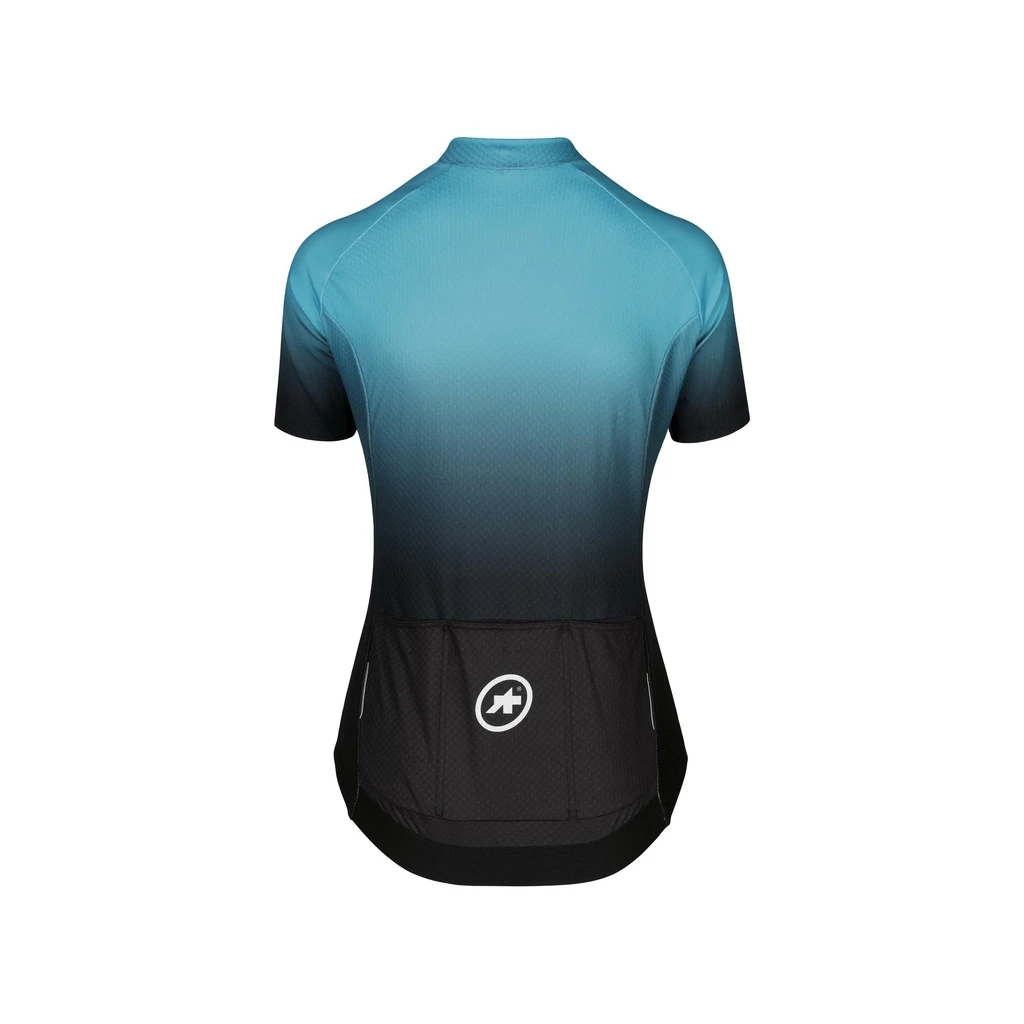 Assos UMA GT Summer SS Jersey C2 Shifter Hydro Blue Femme Bleu Ciel 5 Assos UMA GT Summer SS Jersey C2 Shifter Hydro Blue Femme Bleu Ciel – Image 3