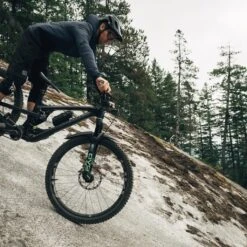 7Mesh Northwoods Windshell Men's Eclipse Homme Noir -Pédale Libre main 324815 208352 4 0801