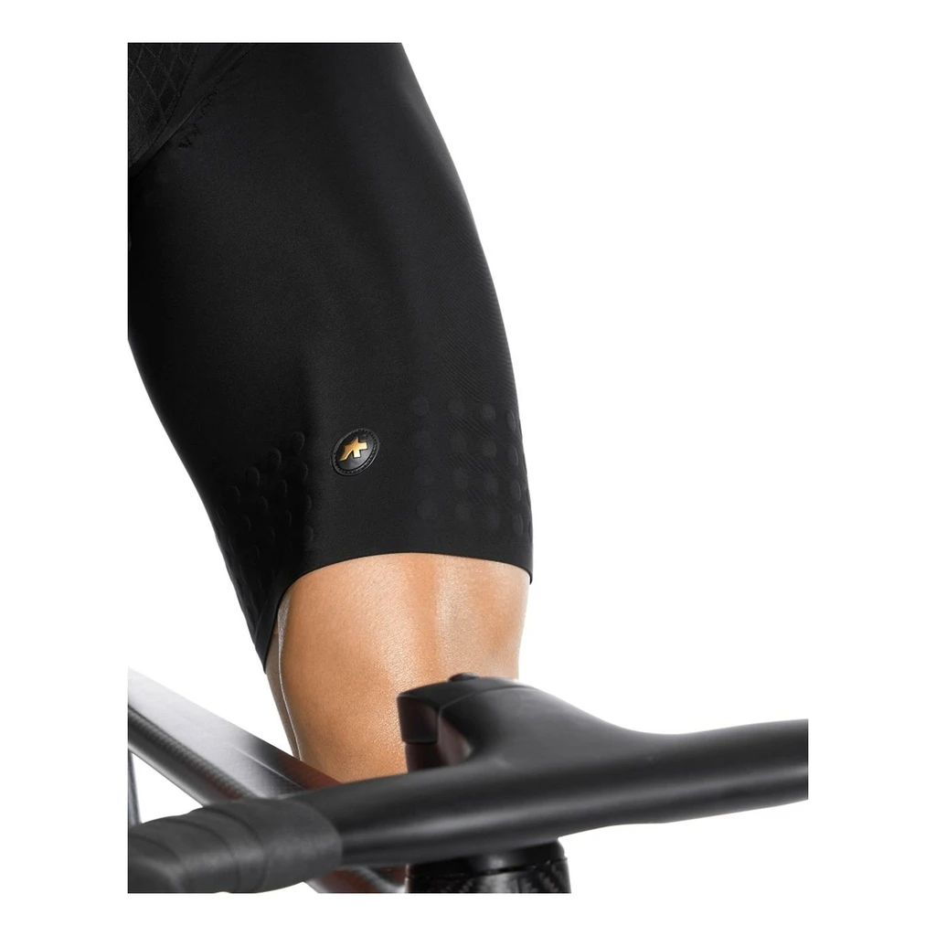 Assos MILLE GTO Bib Shorts C2 Long Flamme D'Or Homme Noir 11 Assos MILLE GTO Bib Shorts C2 Long Flamme D'Or Homme Noir – Image 9