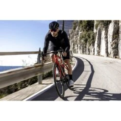 Pinarello Nytro E9 Dura-ace Di2 Princeton Grit 4540 -Pédale Libre main 3f8bcee7fea1de7578c2a896b0239977 0cda