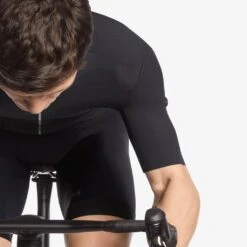 Assos EQUIPE RS Aero SS Jersey Homme Noir -Pédale Libre main ASSOS 11.20.278.13 41 copie 8c53