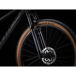 Trek MARLIN 8 -Pédale Libre main Marlin8 23 36969 A Alt6 e152