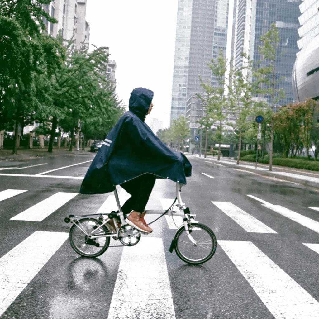 The Peoples Poncho Poncho 3.0 Hardy Navy 9 The Peoples Poncho Poncho 3.0 Hardy Navy – Image 7