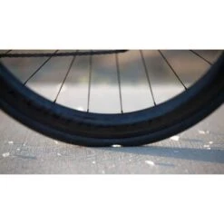 Bontrager Pneu R3 Hard-Case Lite 700x25C TLR Noir -Pédale Libre main R3 Road Tire PDP Feature 4 3 28 2019 ae7b