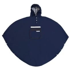 The Peoples Poncho Poncho 3.0 Hardy Navy 10 The Peoples Poncho Poncho 3.0 Hardy Navy -Pédale Libre main Untitled design 40 2ab55836 e037 4bef 9640 5ec143f6961b 2048x 0d94