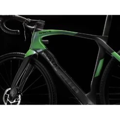 Pinarello GREVIL F5 GRX 610 Fulcrum Rapid 500 -Pédale Libre main Website hero P23 GREVIL B302 FULCRUM PART3 af8e