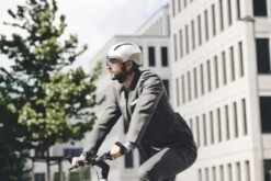 HJC CALIDO PLUS VISIERE PEARL WHITE GREY Blanc -Pédale Libre main dsc0992 1200x800 1 90dd