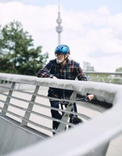 HJC CALIDO PLUS VISIERE METAL NAVY BROWN Bleu Marine -Pédale Libre main dsc1493 1 1200x1800 8899