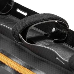 Ortlieb Frame-Pack Black Matt 6 L Noir 15 Ortlieb Frame-Pack Black Matt 6 L Noir -Pédale Libre main frame pack 6l f9974 detail 2 1 5498